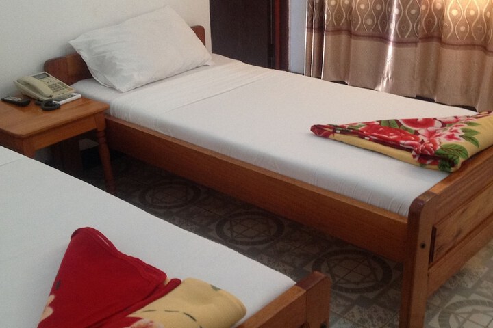Room 6 of 38