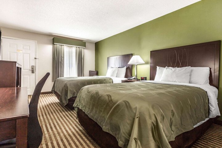 Double Accessible King Size Bed (7 of 11)
