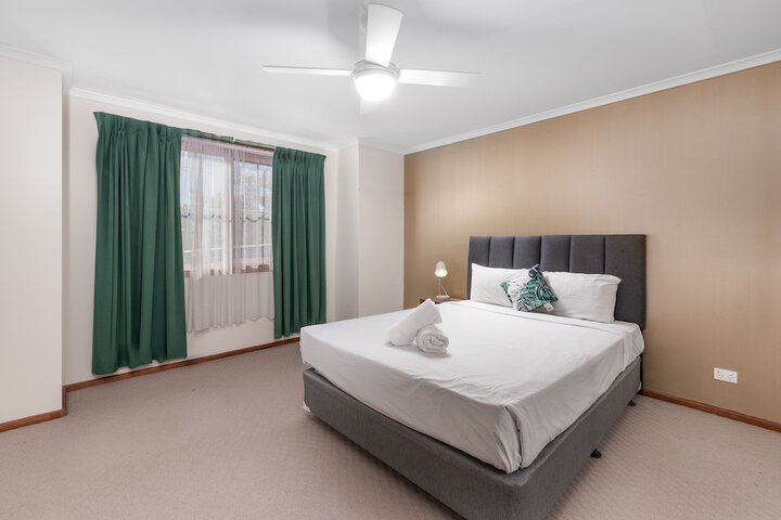 Room 4 of 46