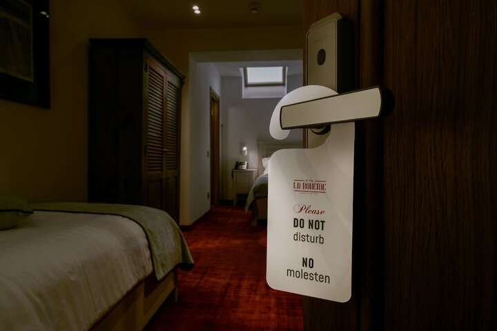 Room 14 of 61