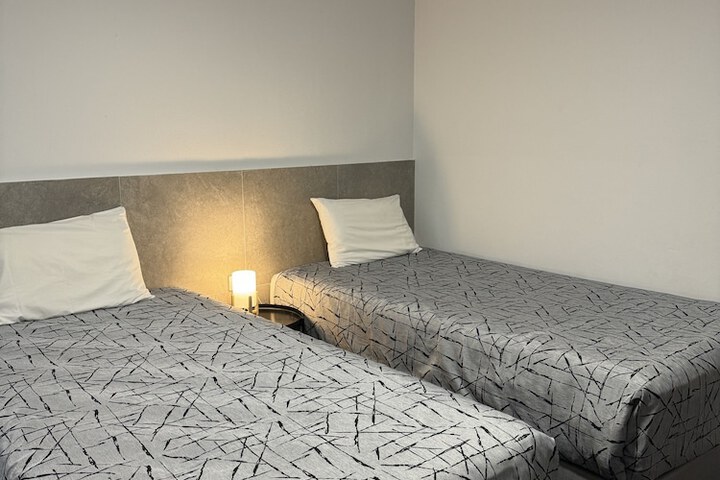 Room 22 of 49