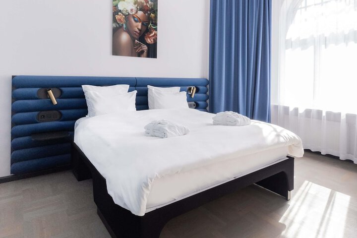 Room 72 of 229