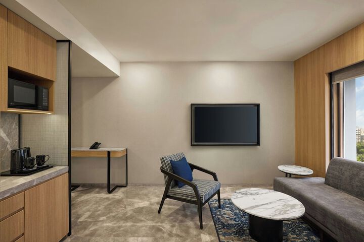 Room 13 of 43