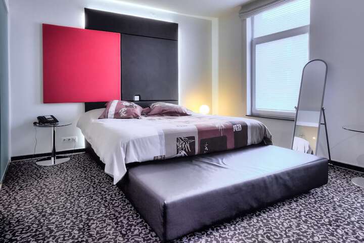 Room 3 of 29
