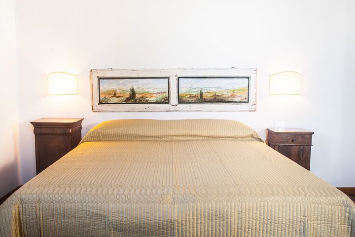 Room 15 of 26