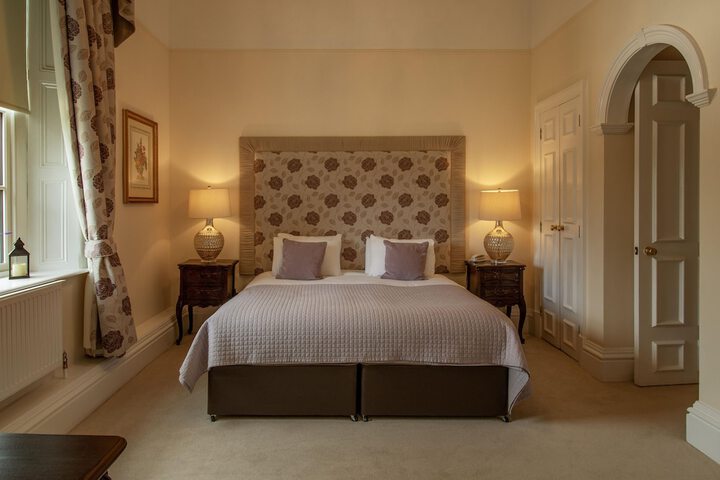 Room 35 of 141
