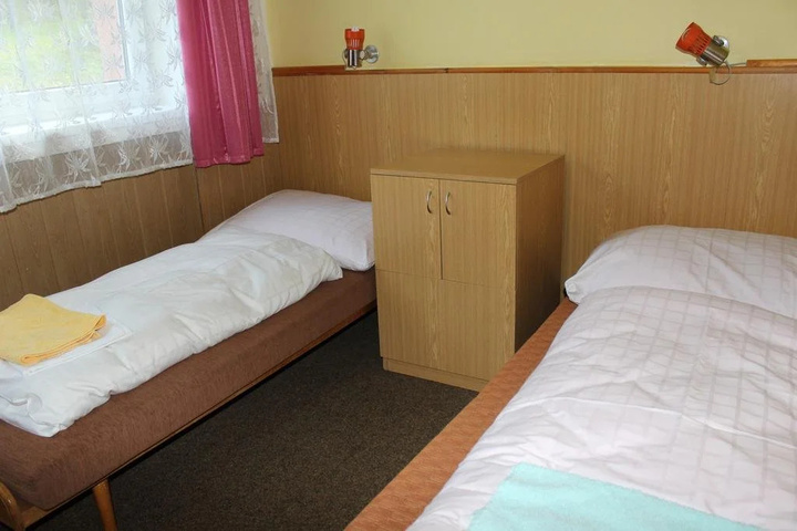 Room 2 of 16