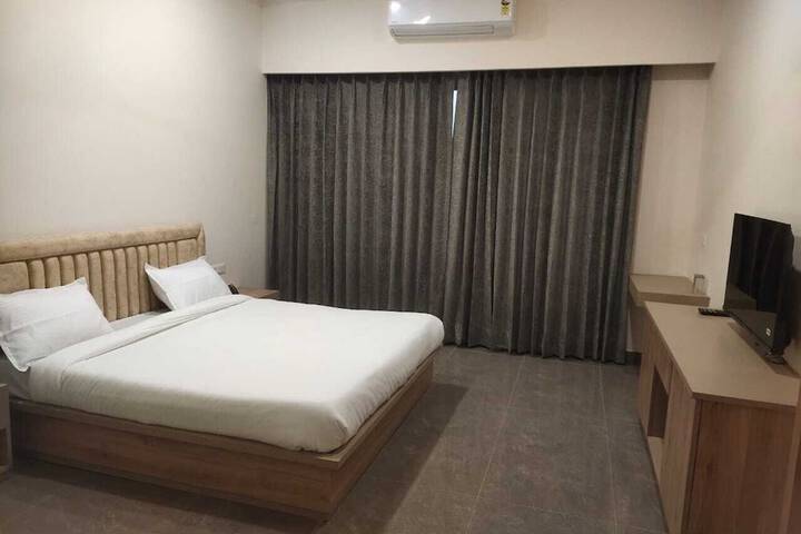 Room 12 of 53