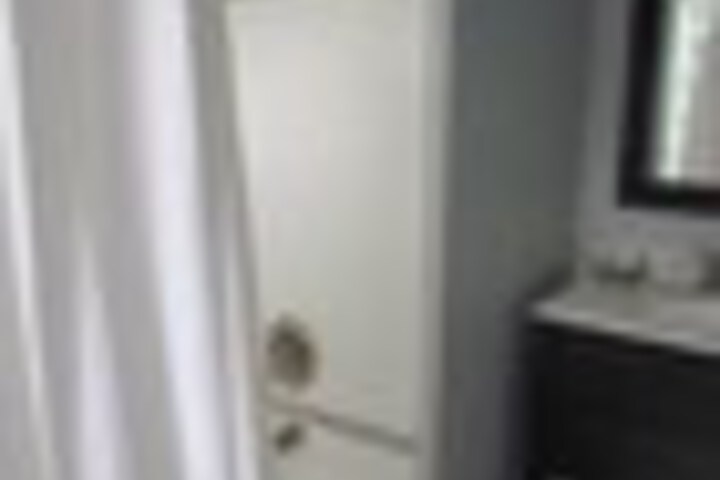 Room 95 of 174