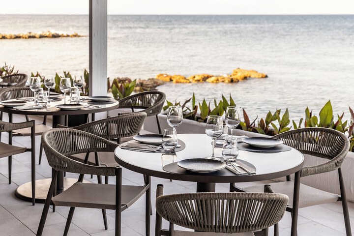 Dining 52 of 95