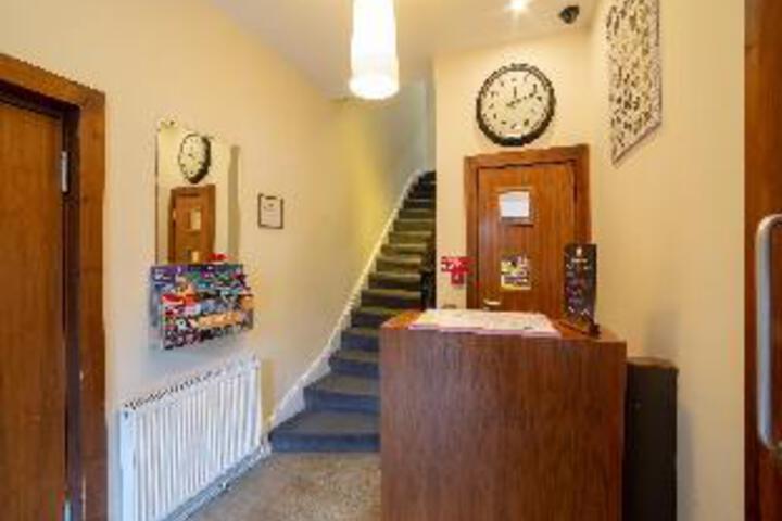 Entrance & Lobby