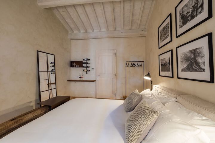 Room 12 of 47