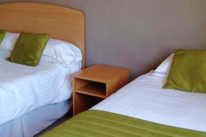 Room 6 of 42