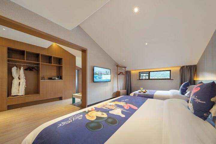 Room 35 of 98