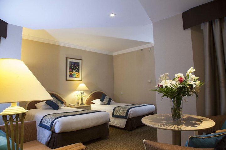 Room 21 of 48