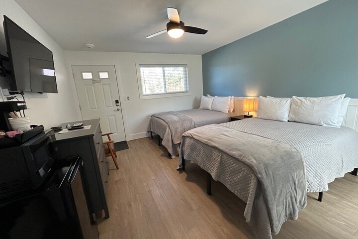 Traditional 2 Double Beds (6 of 7)