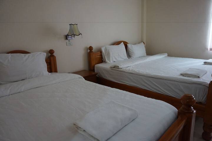 Room 18 of 32