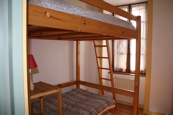 Room 16 of 19