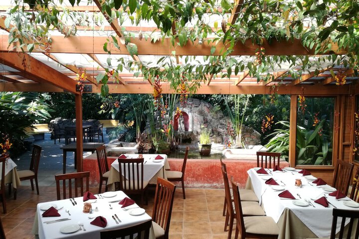 Dining Photos
