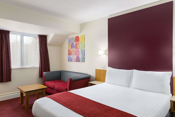 Room 5 of 22