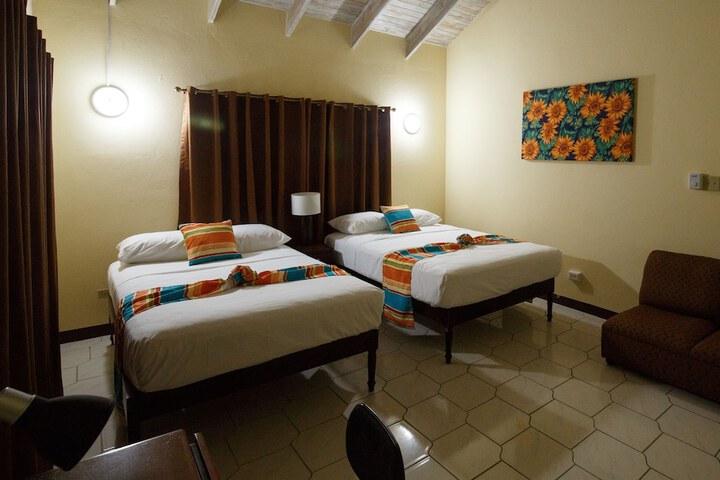 Room 4 of 39