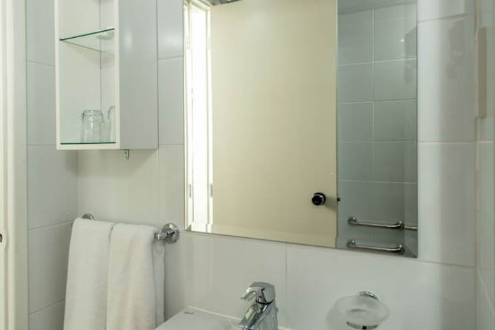 Room 13 of 26