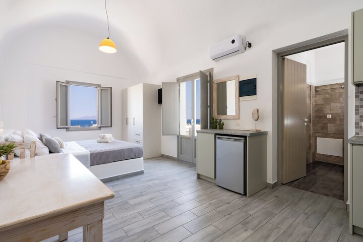 Room 6 of 92