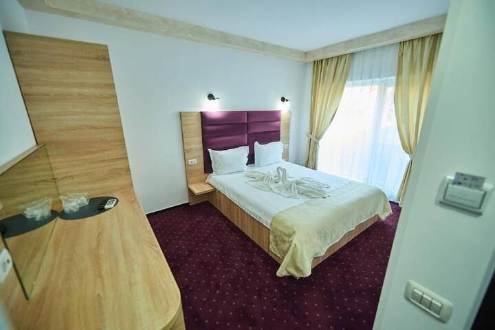 Room 5 of 34