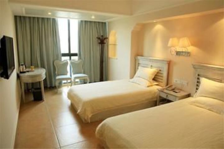 Room 12 of 17