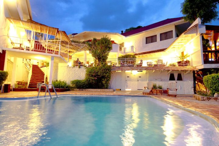 Pool Hotel