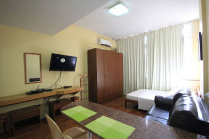 Room 8 of 20