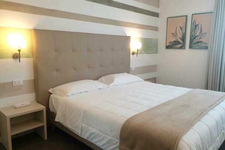 Room 15 of 43