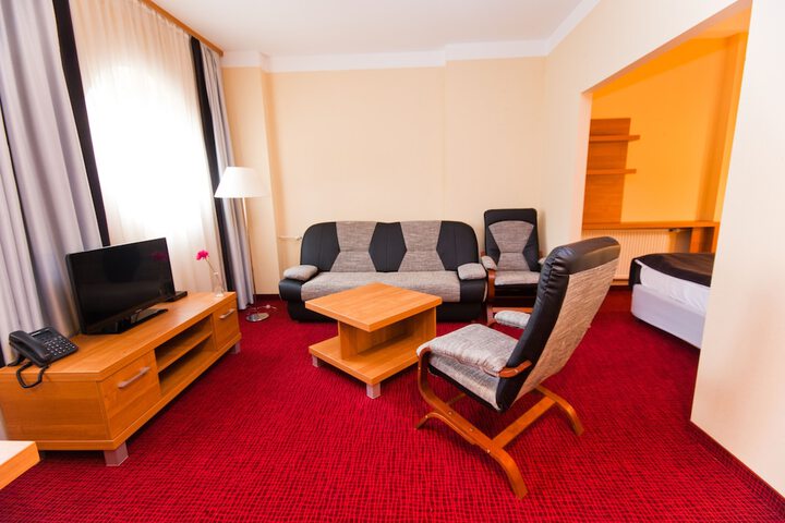 Room 12 of 51