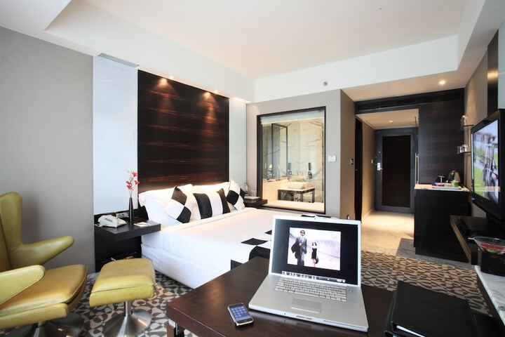Room 16 of 71