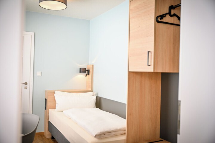 Room 10 of 51
