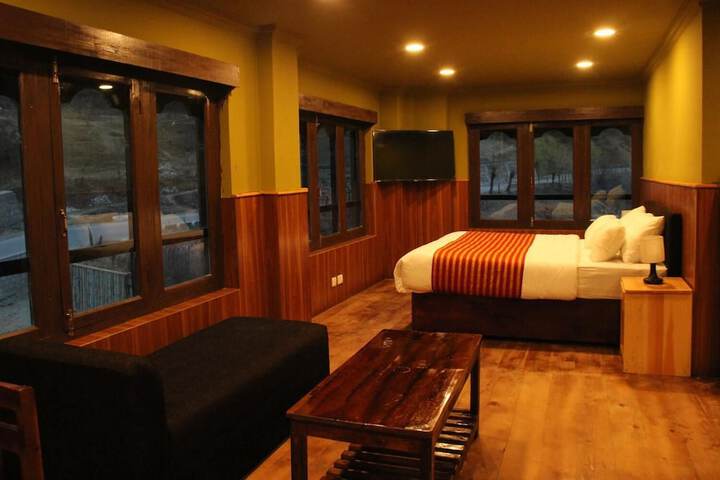 Room 7 of 24