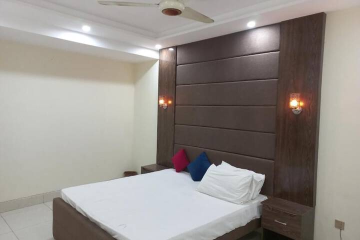 Room 12 of 14
