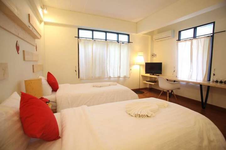 Room 10 of 24