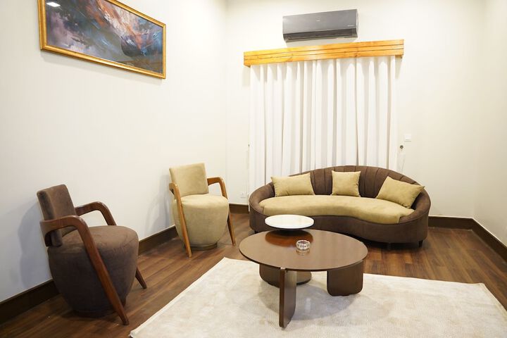 Room 42 of 84