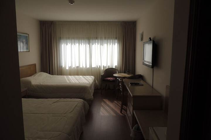 Room 5 of 66