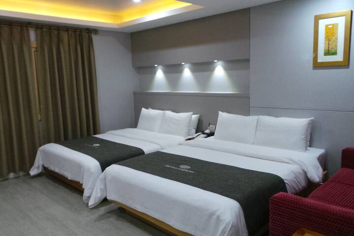 Room 19 of 54