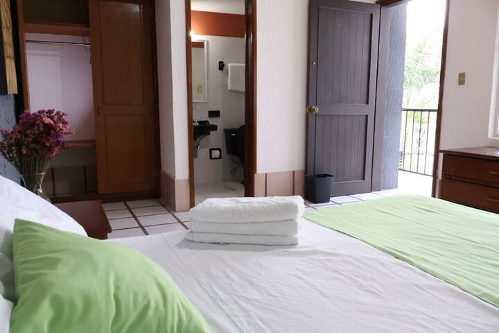 Room 9 of 22