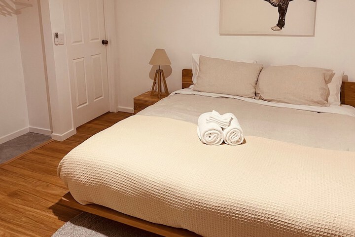 Room 3 of 36