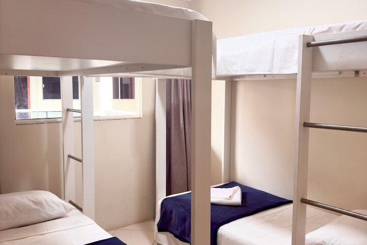 Room 13 of 34