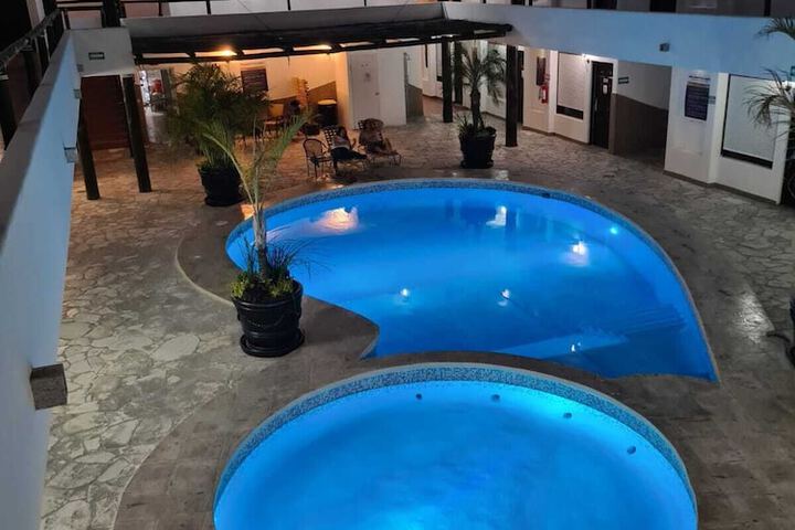 Hotel Pool