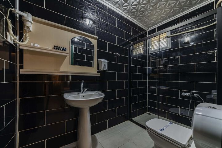 Room 45 of 102