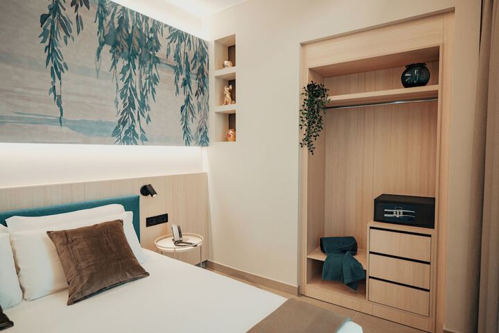 Room 32 of 107