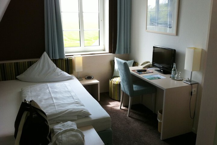 Room 7 of 31