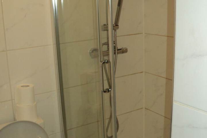 Room 53 of 72