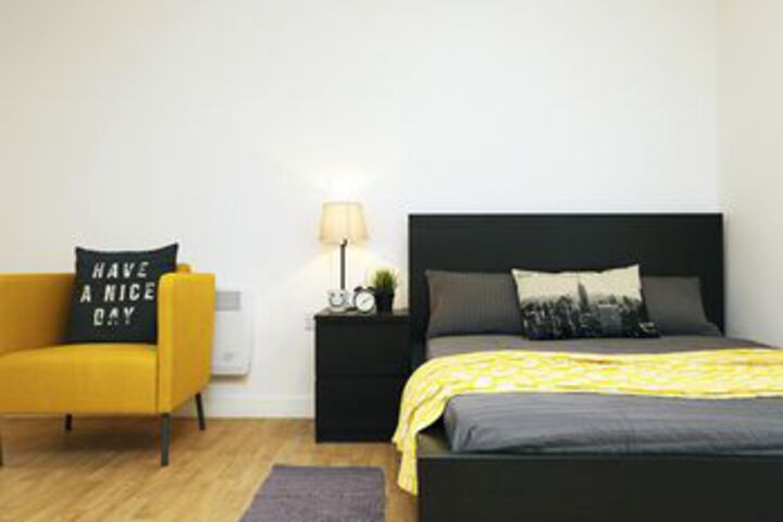 Room 5 of 8